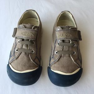 Keen Shoes - Keen shoes EUC size 8 Keen Shoes - Keen shoes EUC size 8